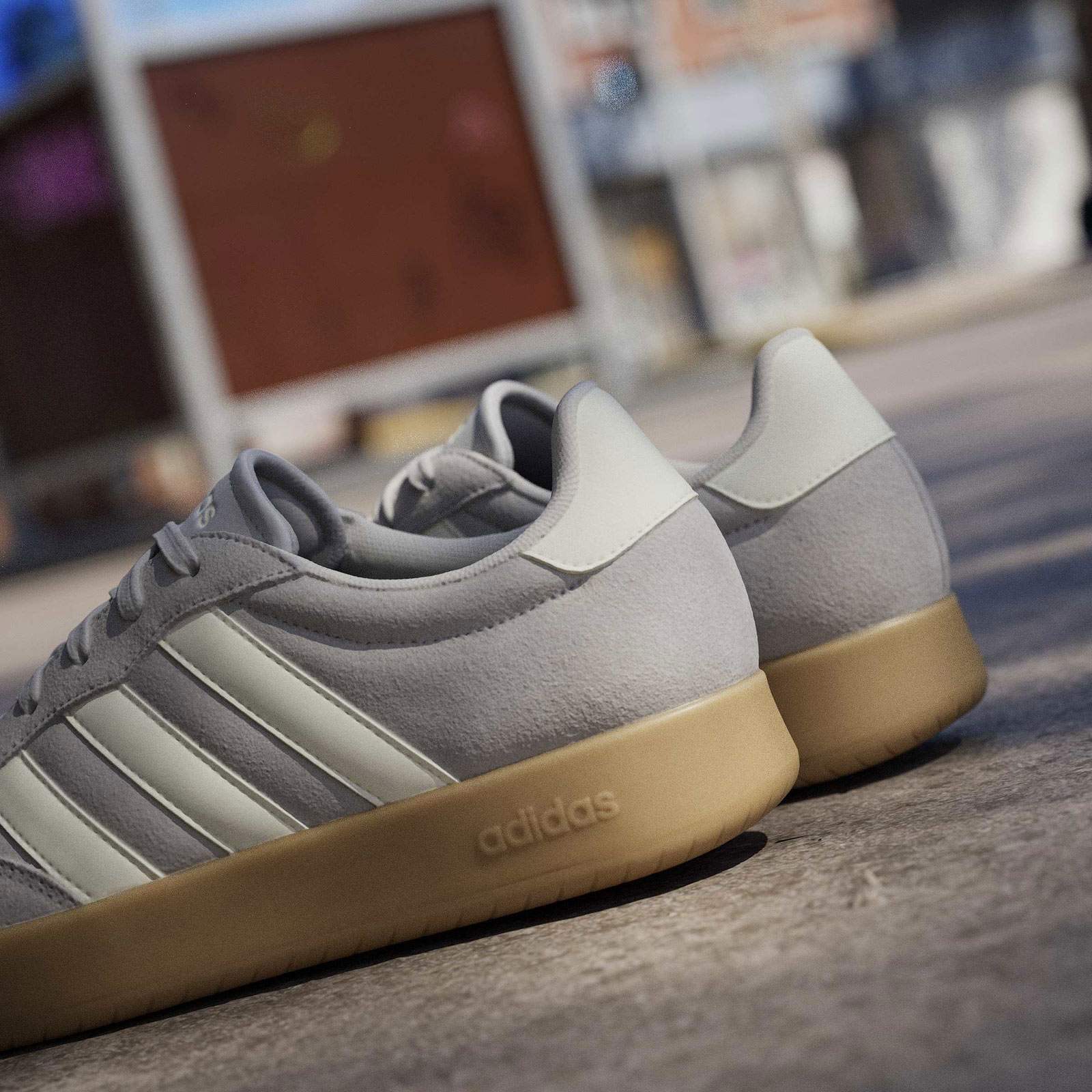 adidas Barreda T-Toe Mens Regular-Fit Shoes - Image 10