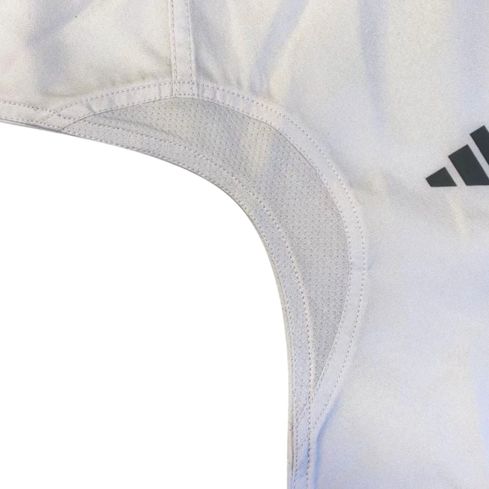 adidas K150 WKF Approved Lightweight Karate Uniform - 110cm - Image 3