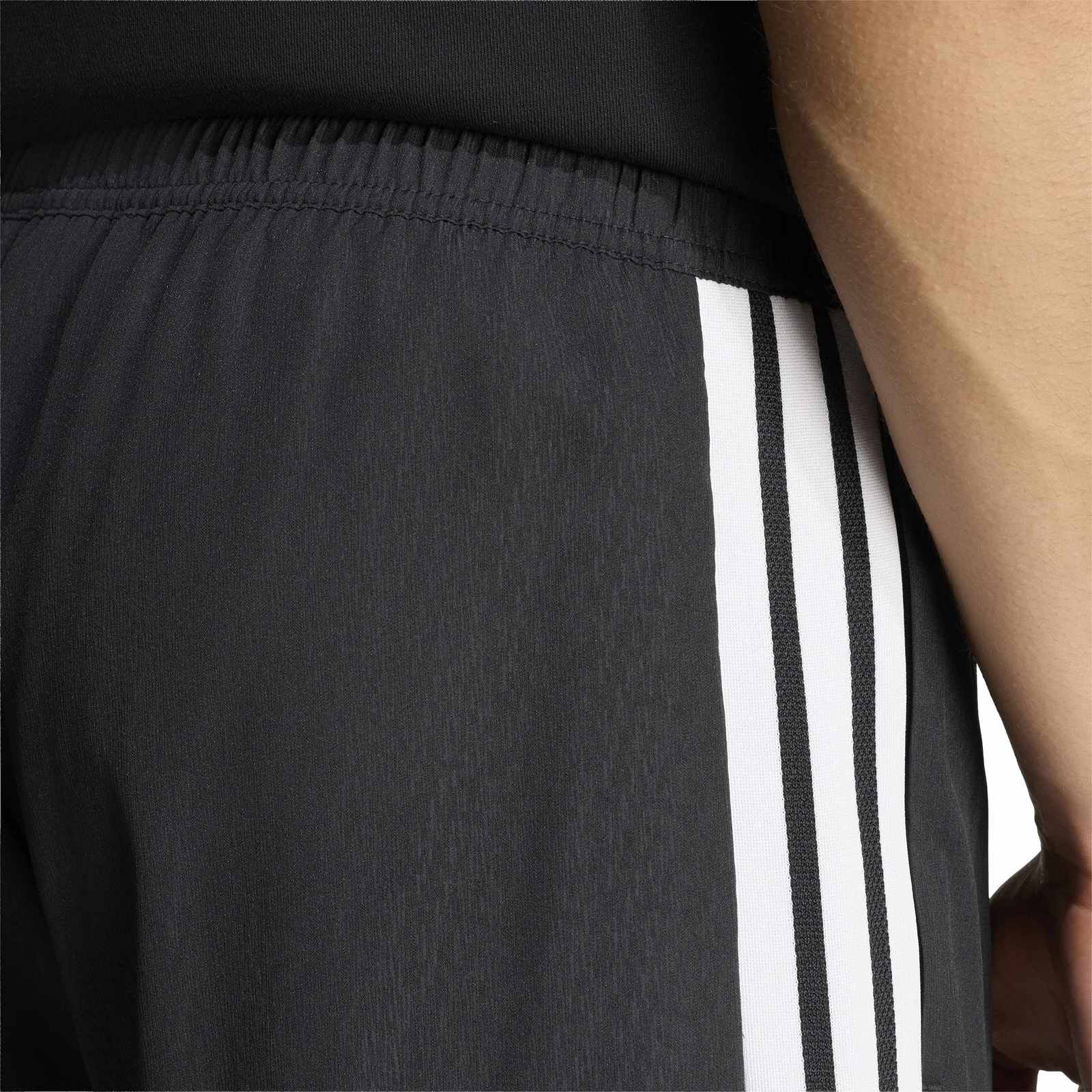adidas Liverpool Football 2026/27 Tiro Adults Shorts - Image 4