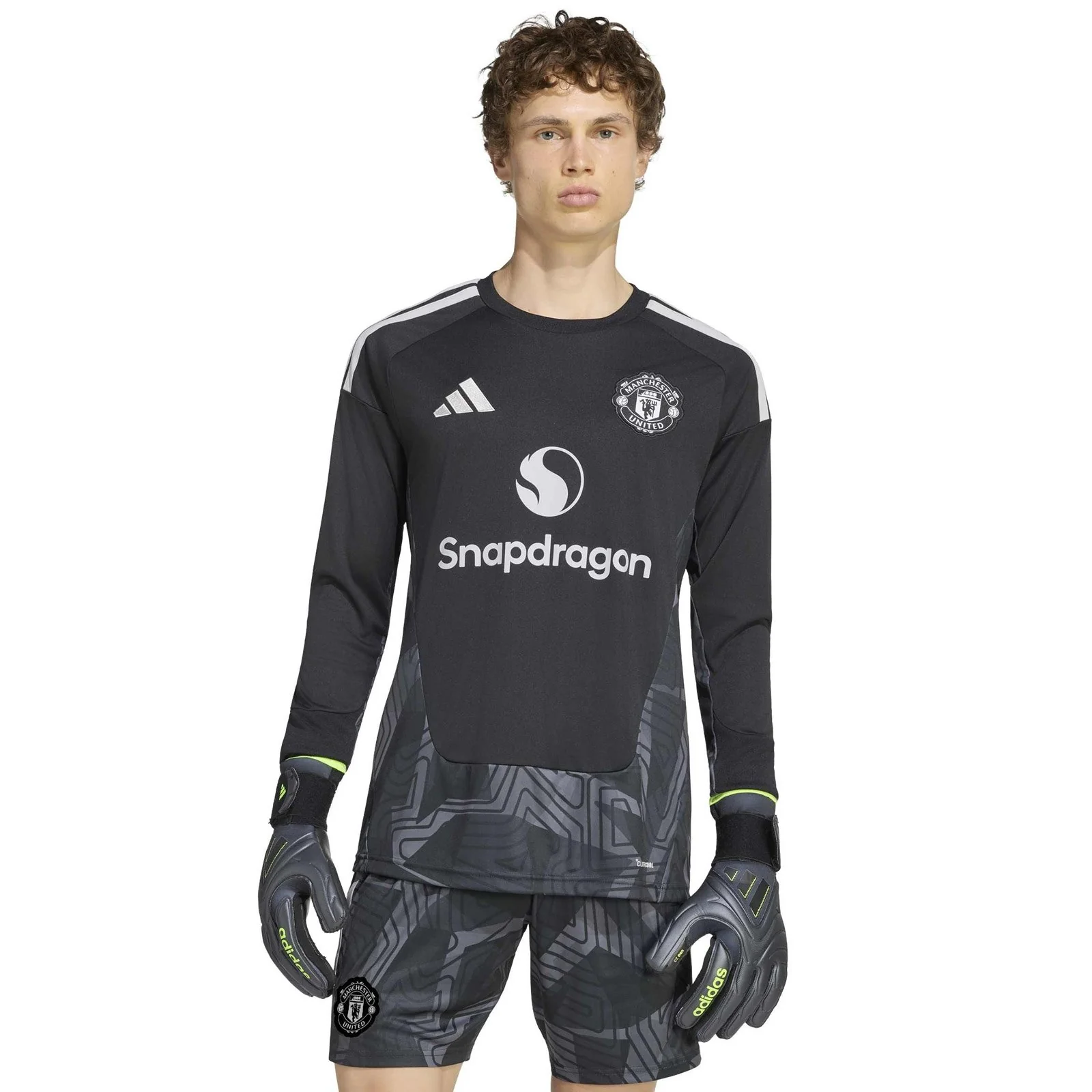 adidas Manchester United Football 2026/27 Goalkeeper Jersey - Image 3