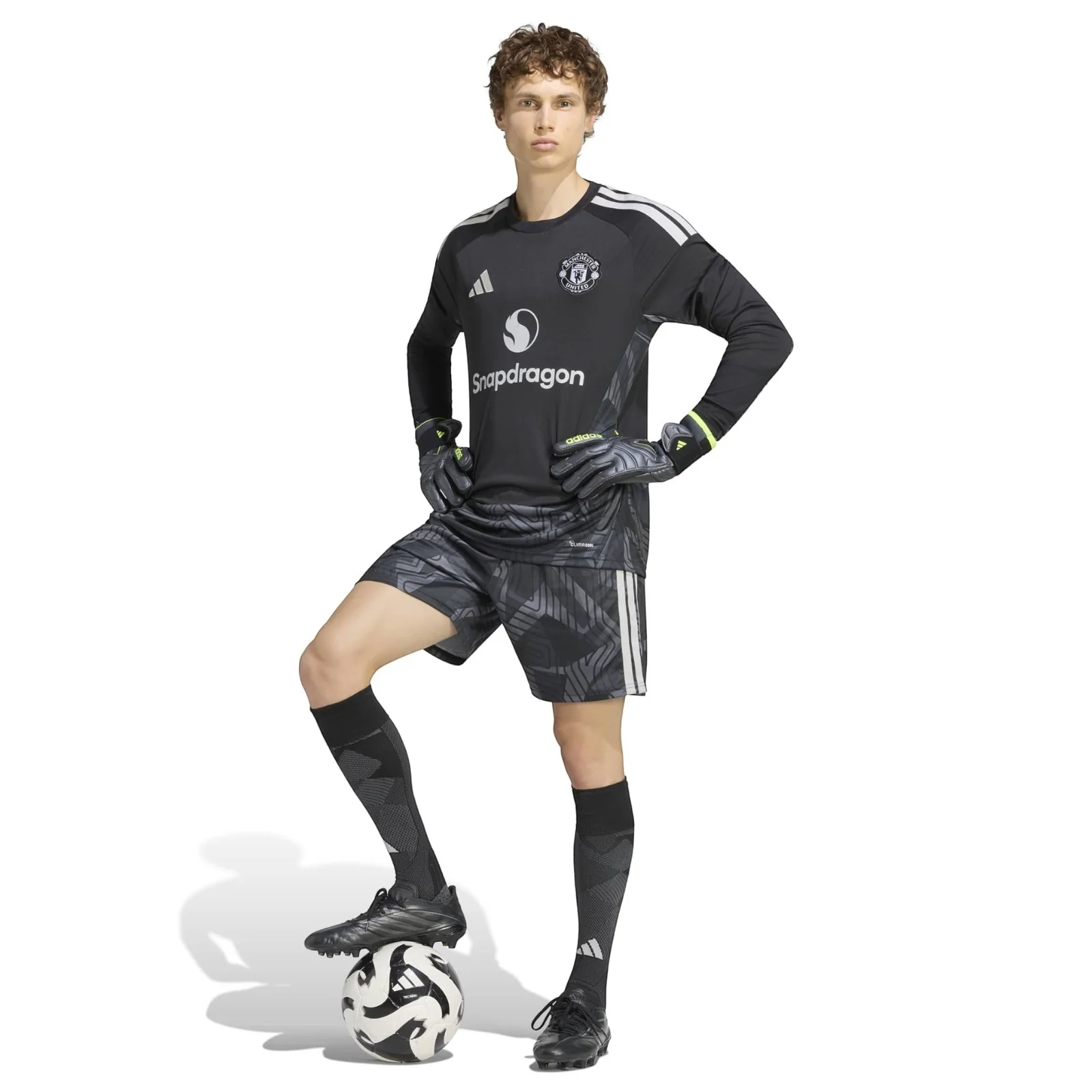 adidas Manchester United Football 2026/27 Goalkeeper Jersey - Image 7
