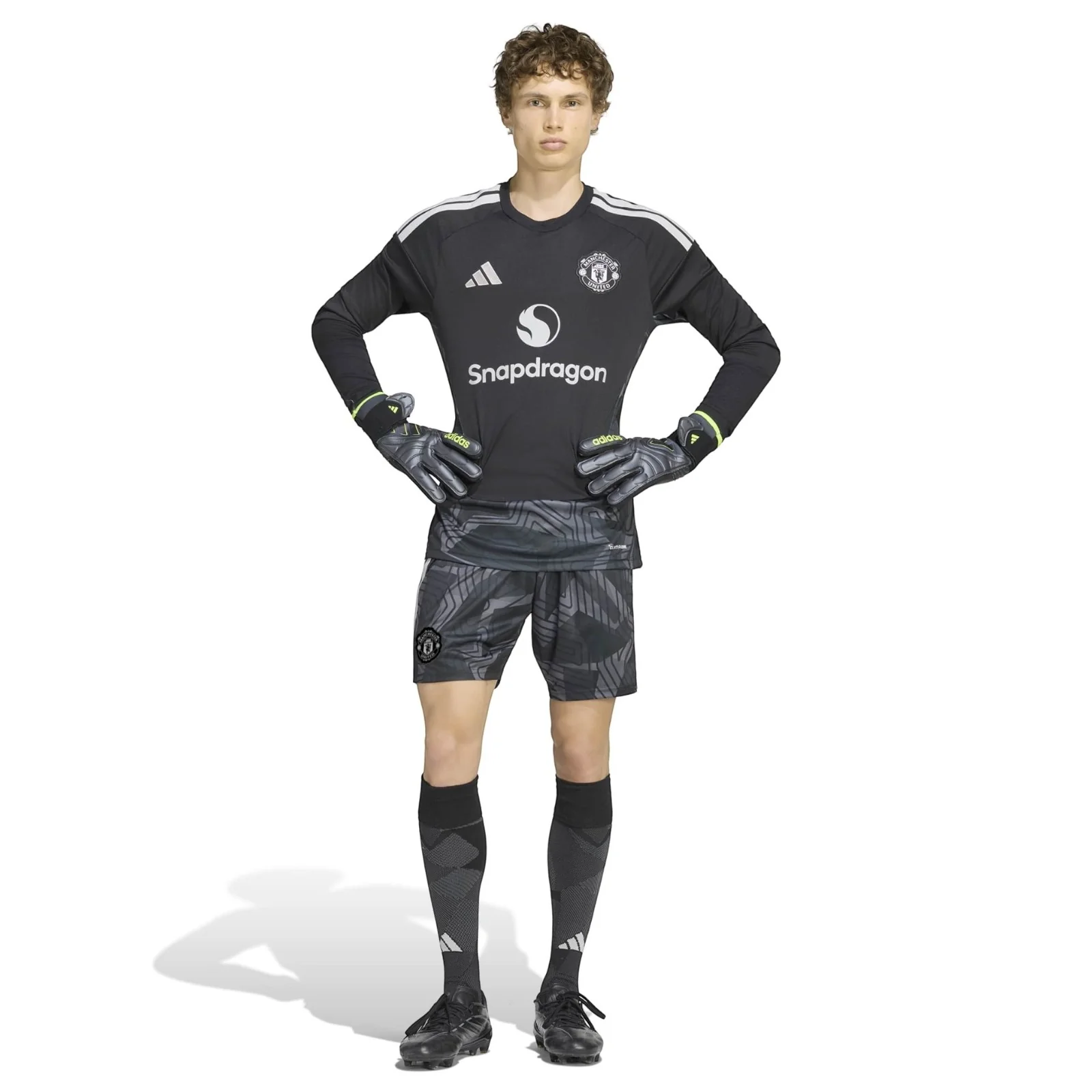 adidas Manchester United Football 2026/27 Goalkeeper Jersey - Image 8