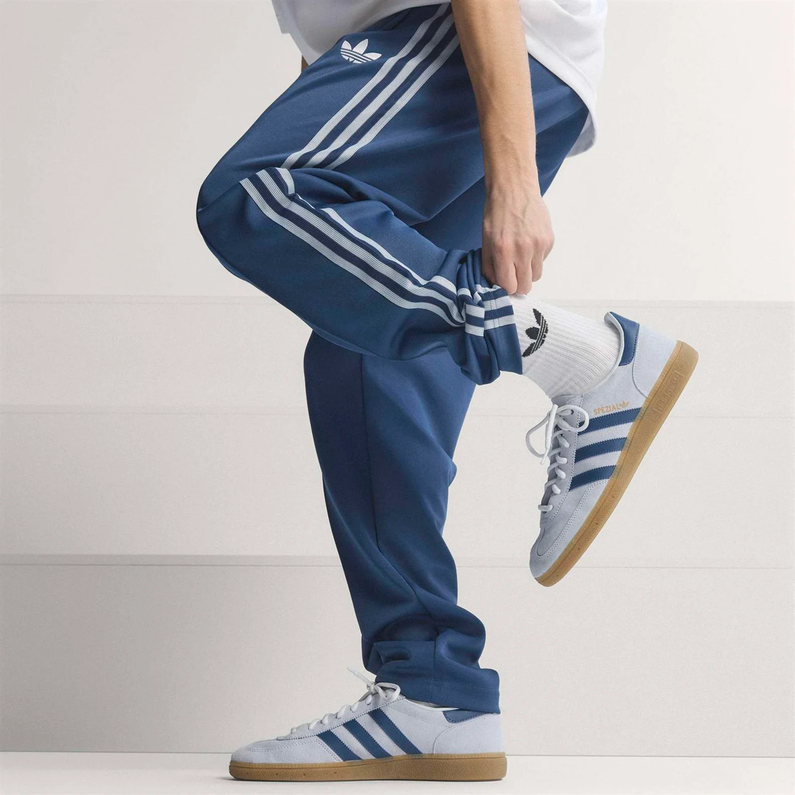 adidas OG Italy Football World Cup 2026 Adults Track Pants - Image 10