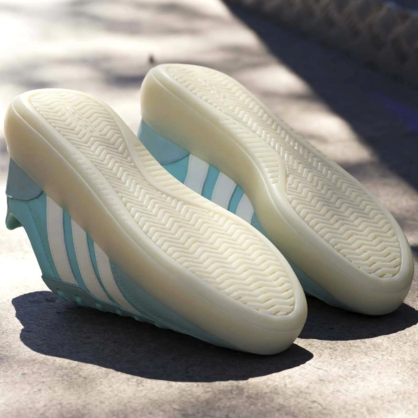 adidas Barreda Decode Womens T-Toe Sneakers - Image 11
