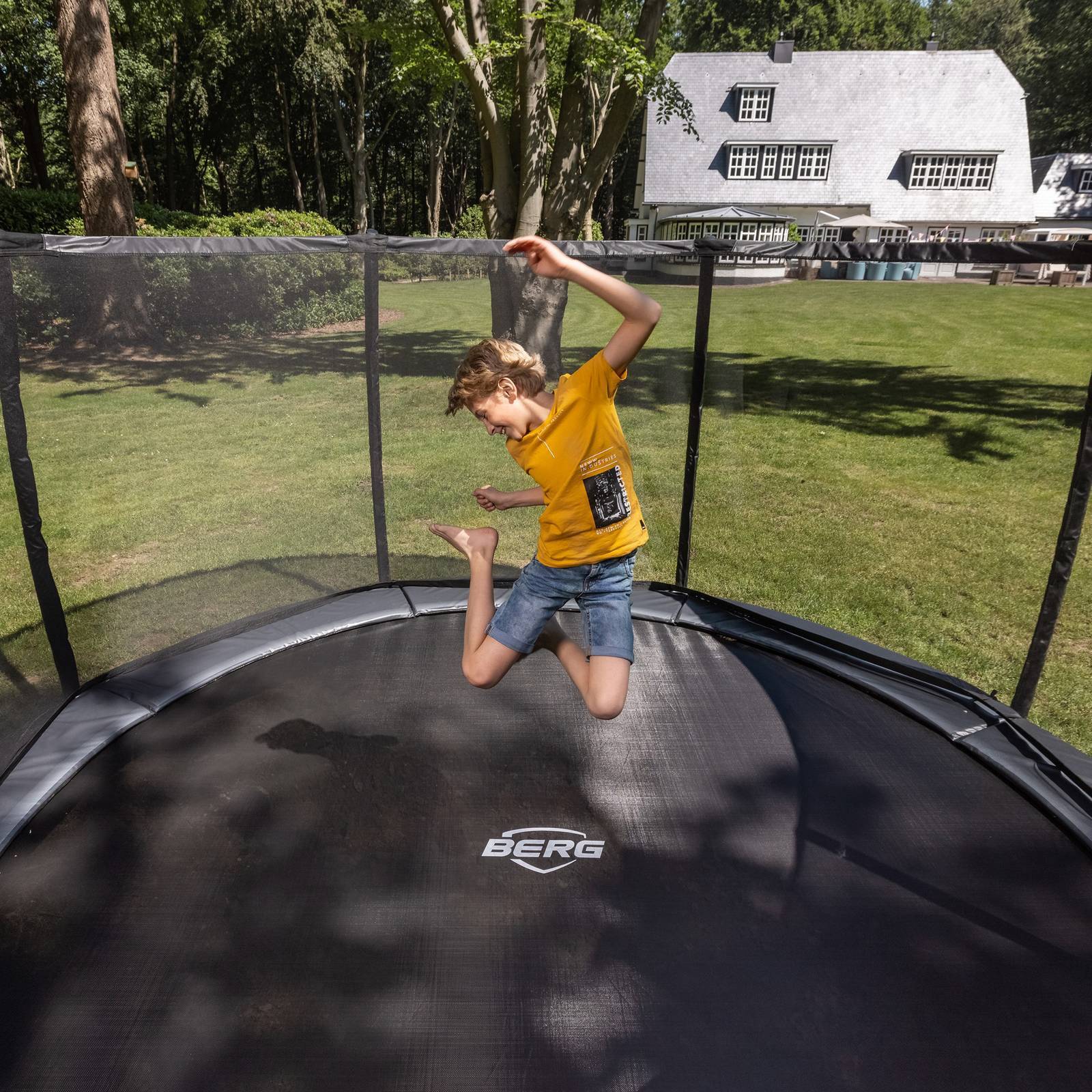 BERG Elite InGround 430 Trampoline Grey + Safety Net Deluxe - Image 3