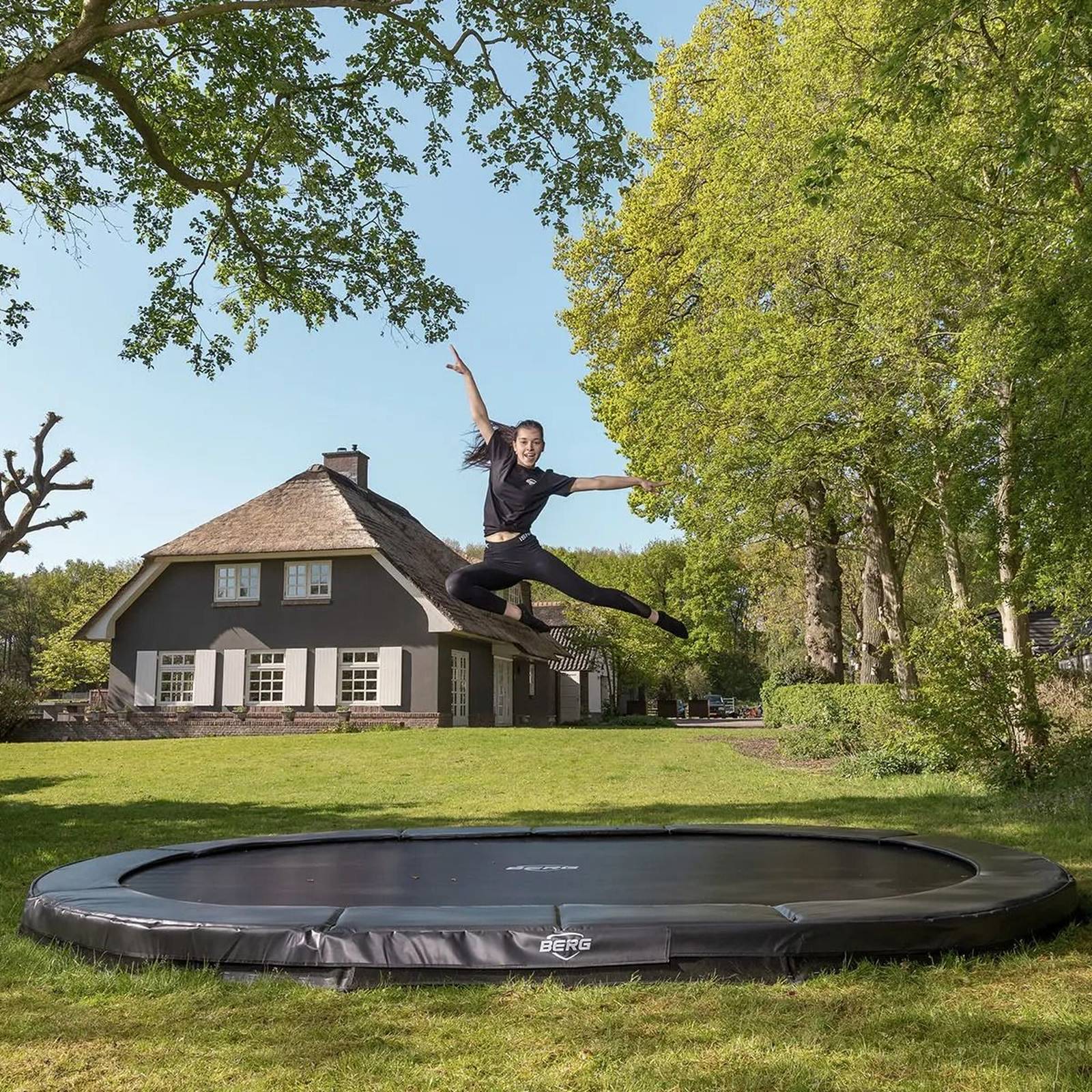 BERG SPORTS Grand Champion InGround 470 Trampoline Grey - Image 2