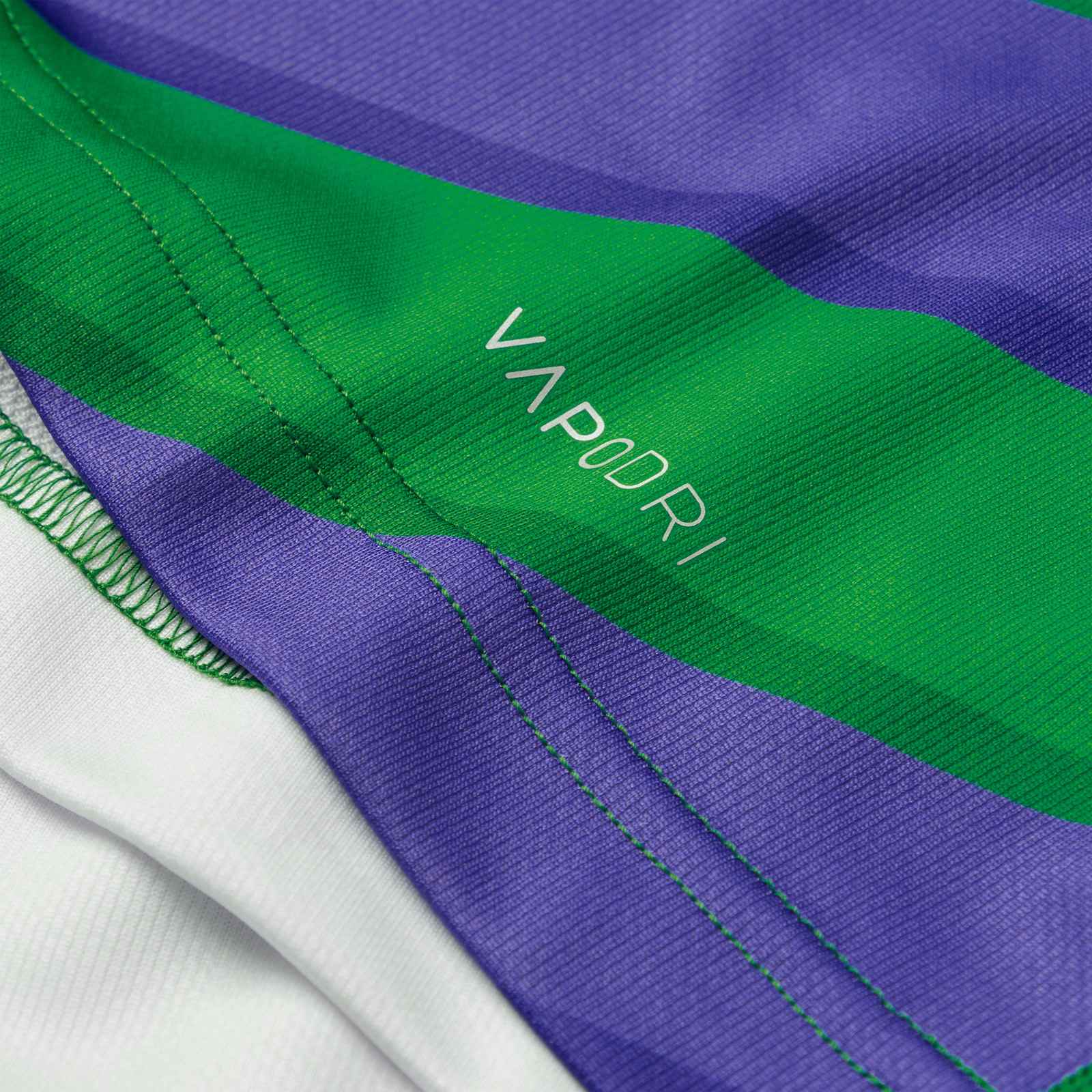 Canterbury IRFU Ireland Rugby 2026 Kids W6N Pre-Game Jersey - Image 5