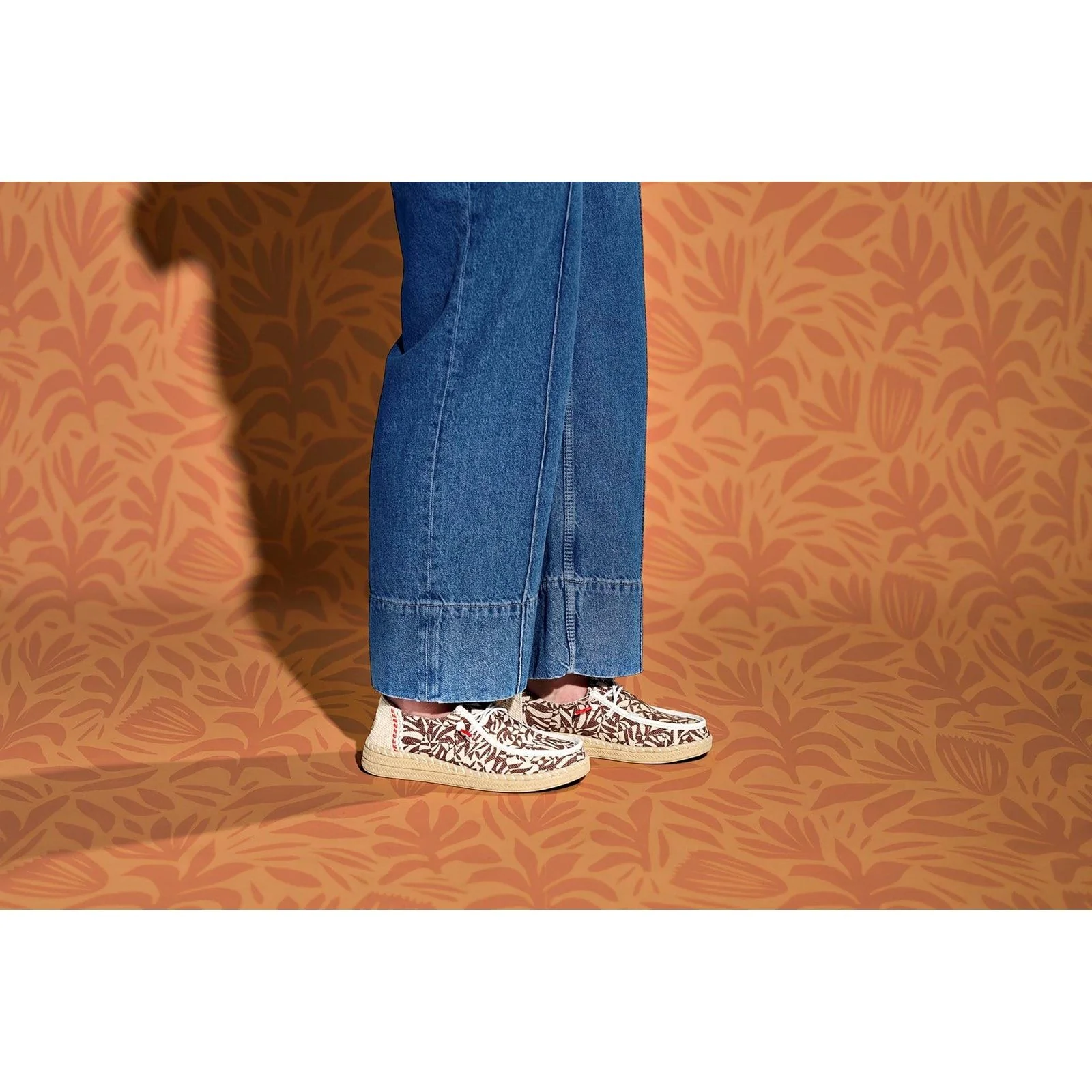 HEYDUDE Womens Wendy Espadrille Retro Palm Shoes Downtown Brown/Egret - Image 4