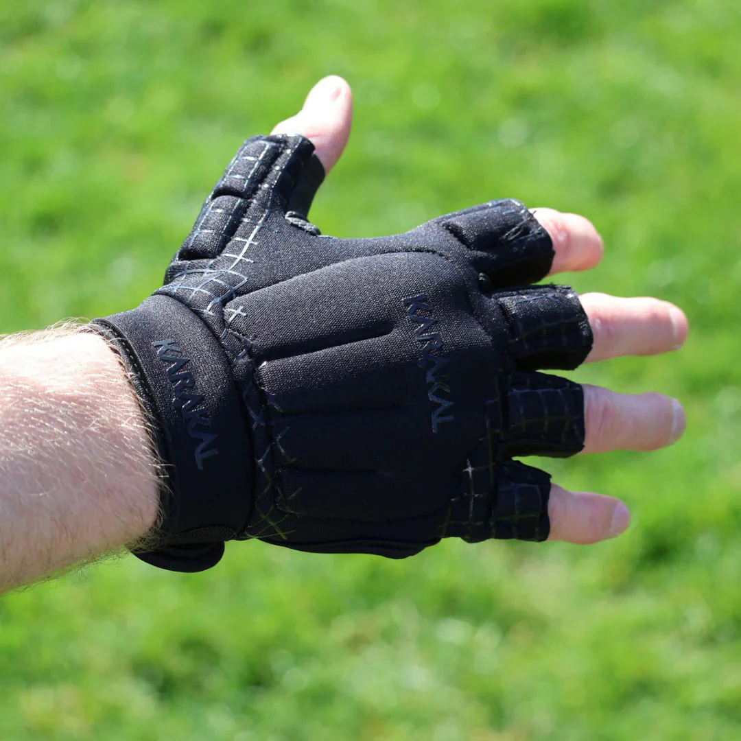 Karakal Pro Hurling Glove - Right Hand - Image 3