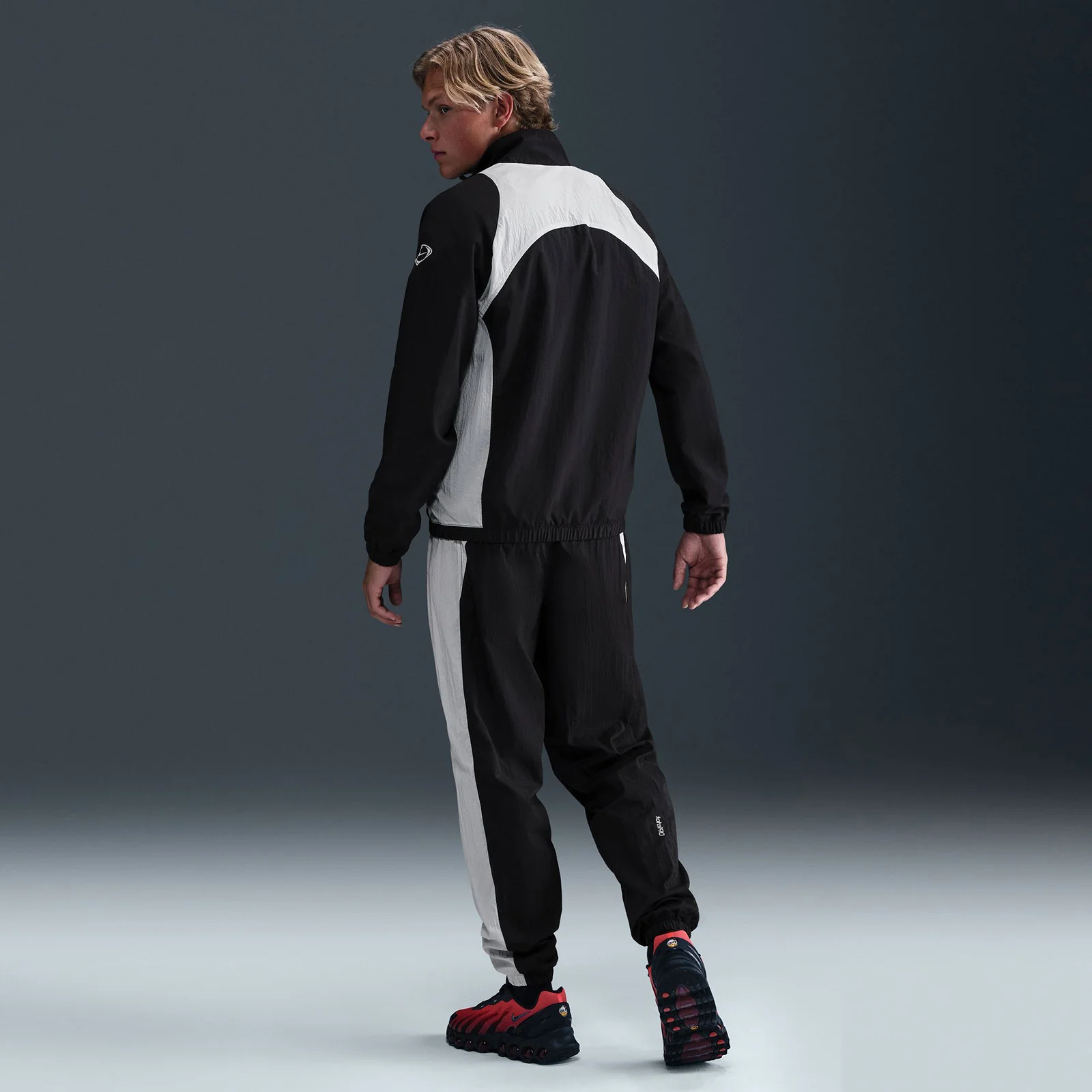 Nike Chelsea FC Third Mens Total 90 Soccer Woven Track Pants - Image 8