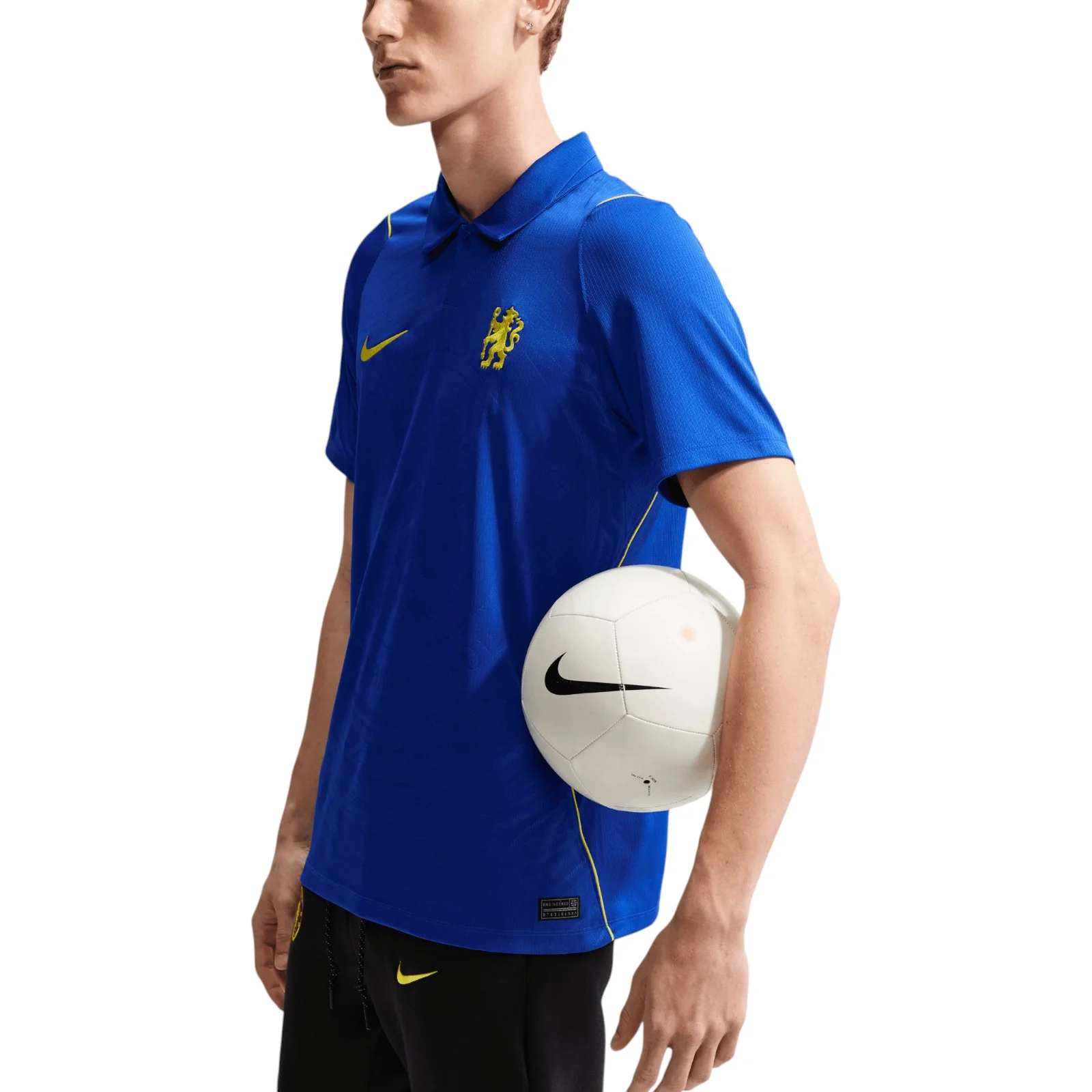 Nike Chelsea FC 2026/27 Adults Replica Home Jersey - Image 4