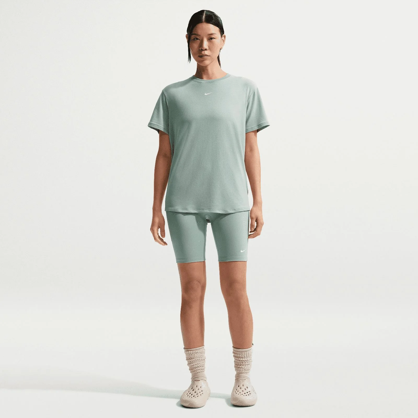 Nike One Womens High-Waisted 8" Biker Shorts - Image 5