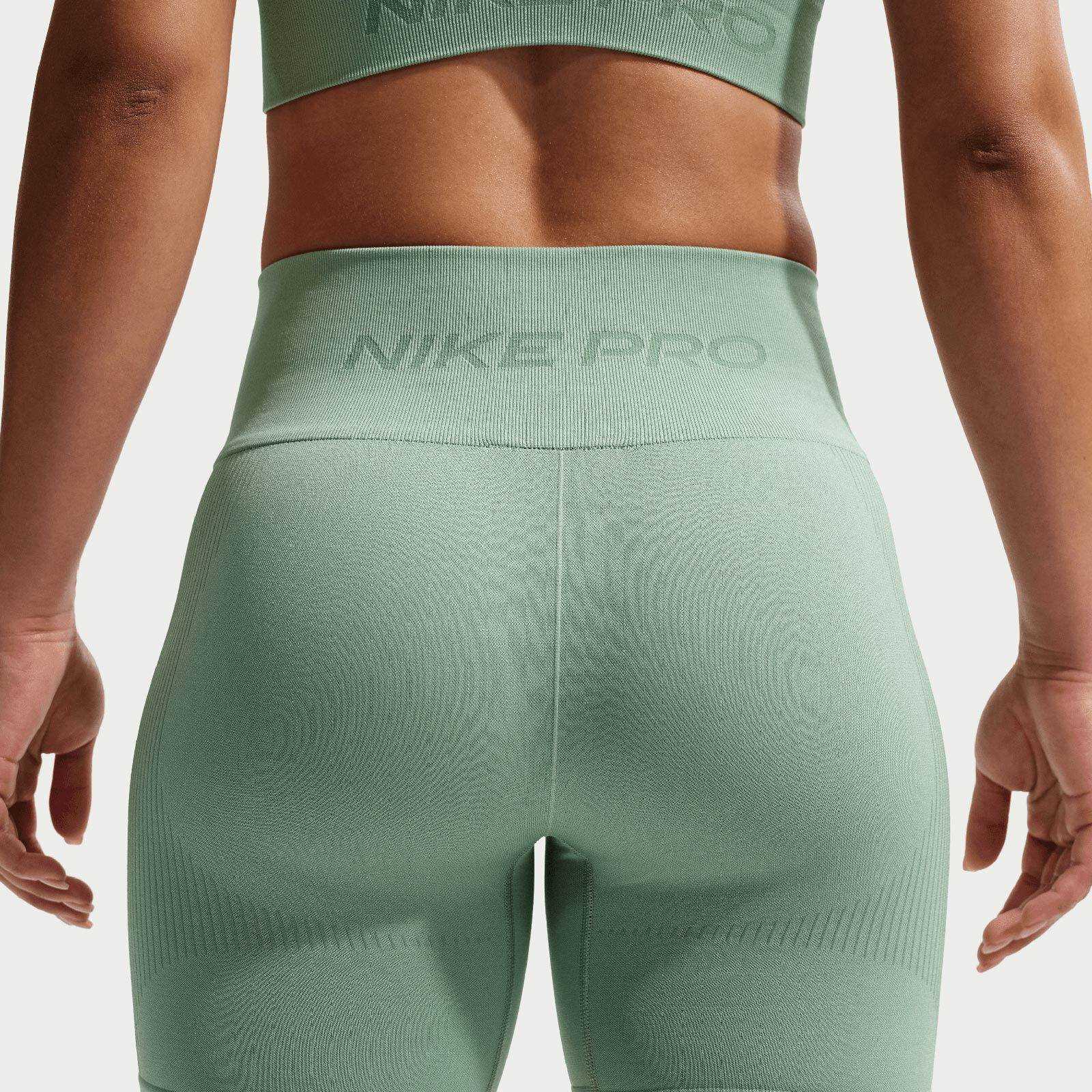 Nike Pro Seamless Womens Dri-FIT High-Waisted 5" Biker Shorts - Image 4