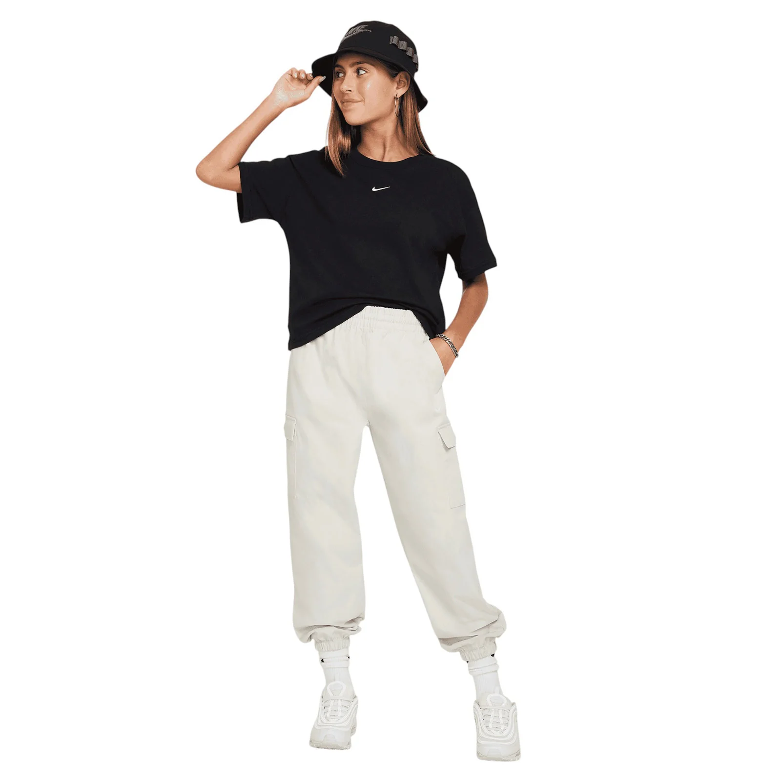 Nike Sportswear Essential Kids (Girls) T-Shirt - Image 4