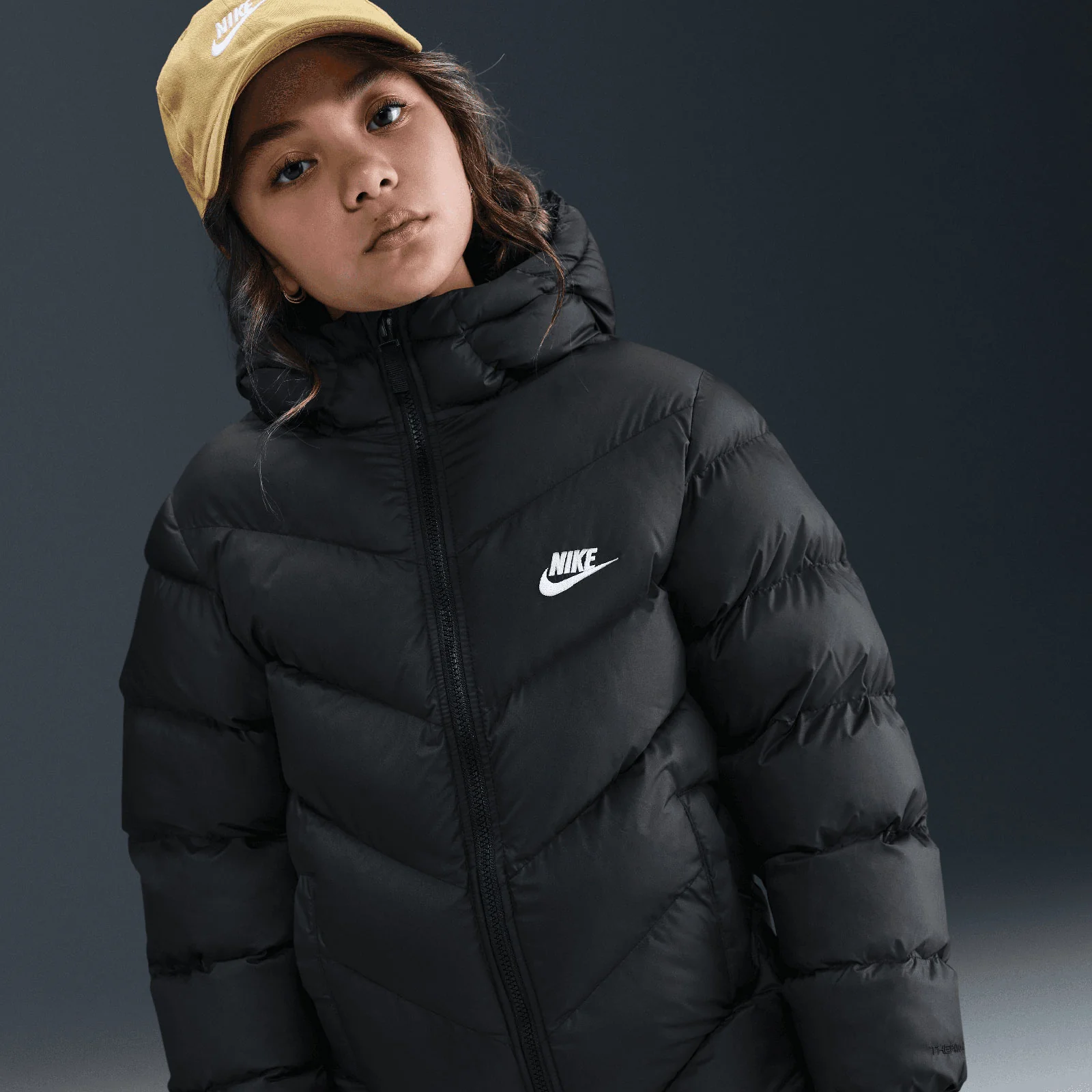 Nike Sportswear All Day Play Kids Therma-FIT Loose-Fit Mid-Length Puffer Jacket - Image 4