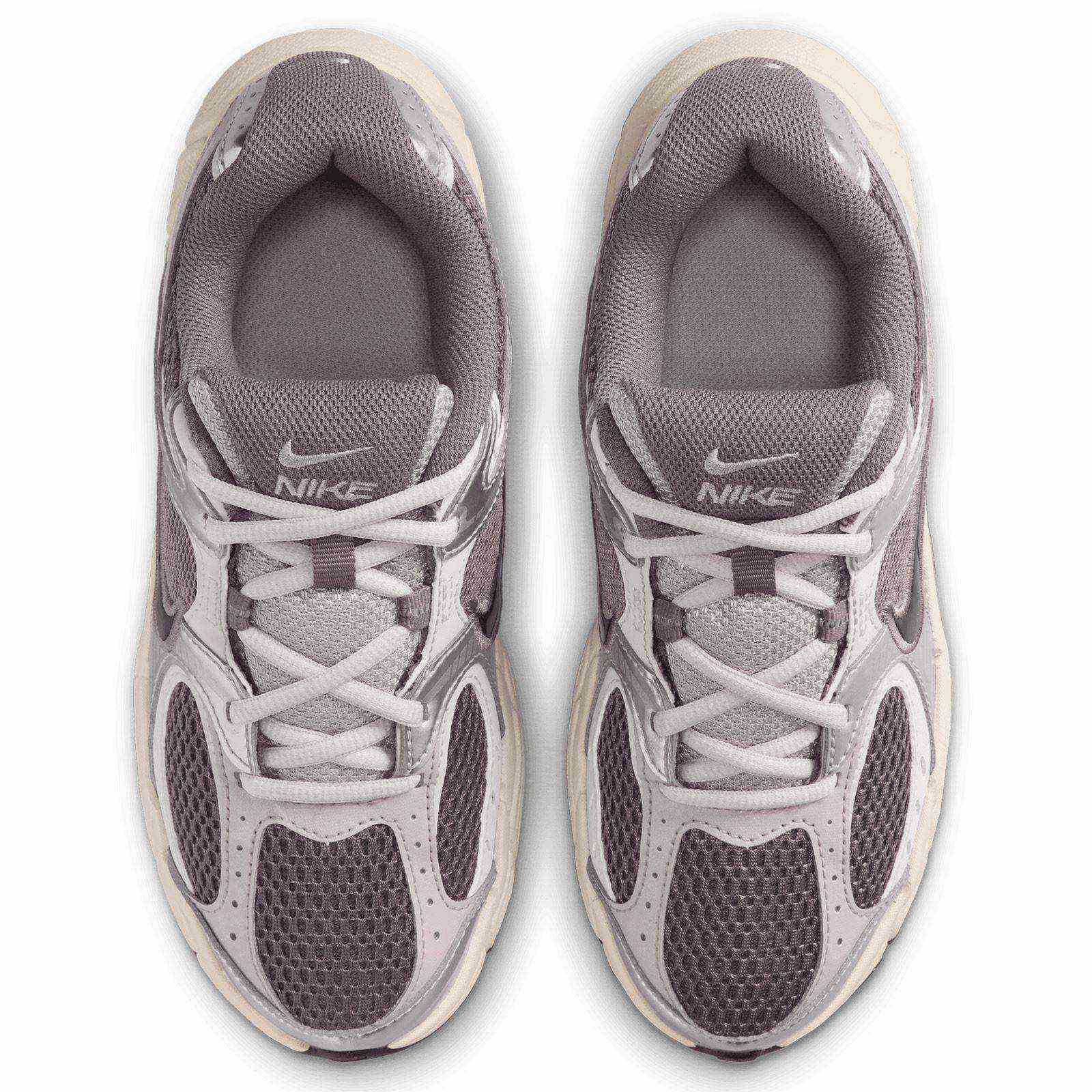 Nike V5 RNR Kids Shoes - Image 3