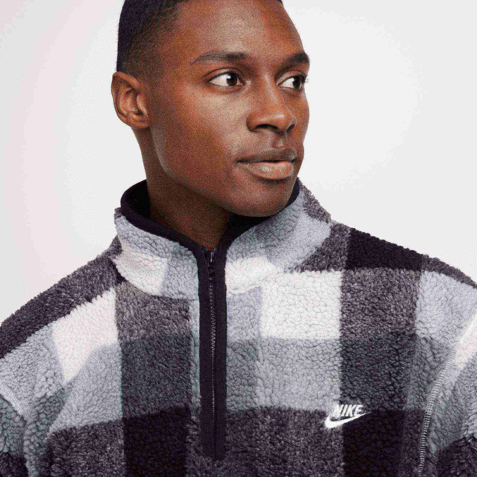 Nike Club Mens Winterized Half-Zip Top - Image 4