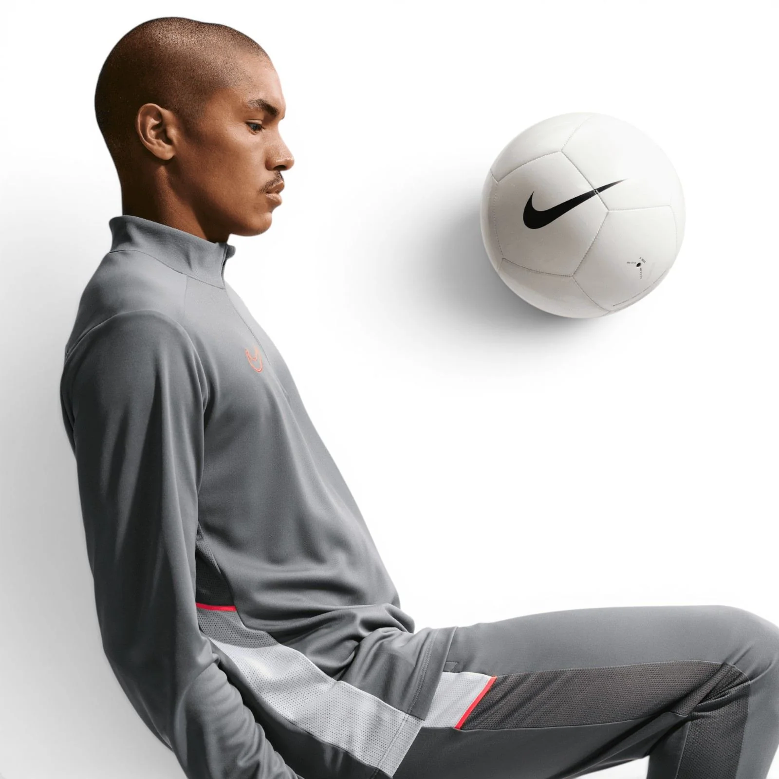 Nike Academy Mens Dri-FIT Football Drill Half-Zip Top - Image 5