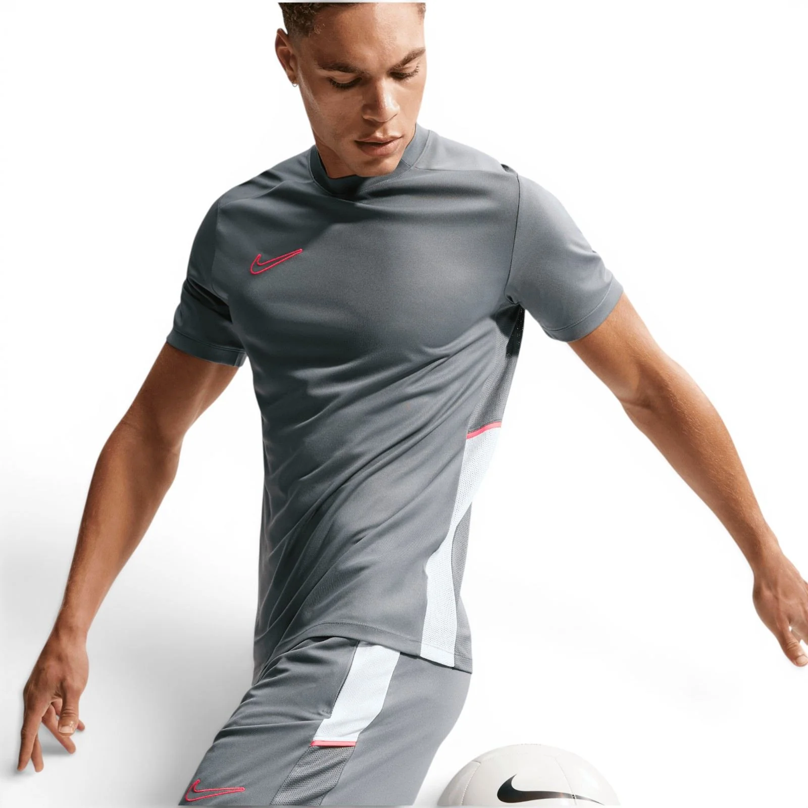 Nike Academy Mens Dri-FIT Short-Sleeve Football T-Shirt - Image 6