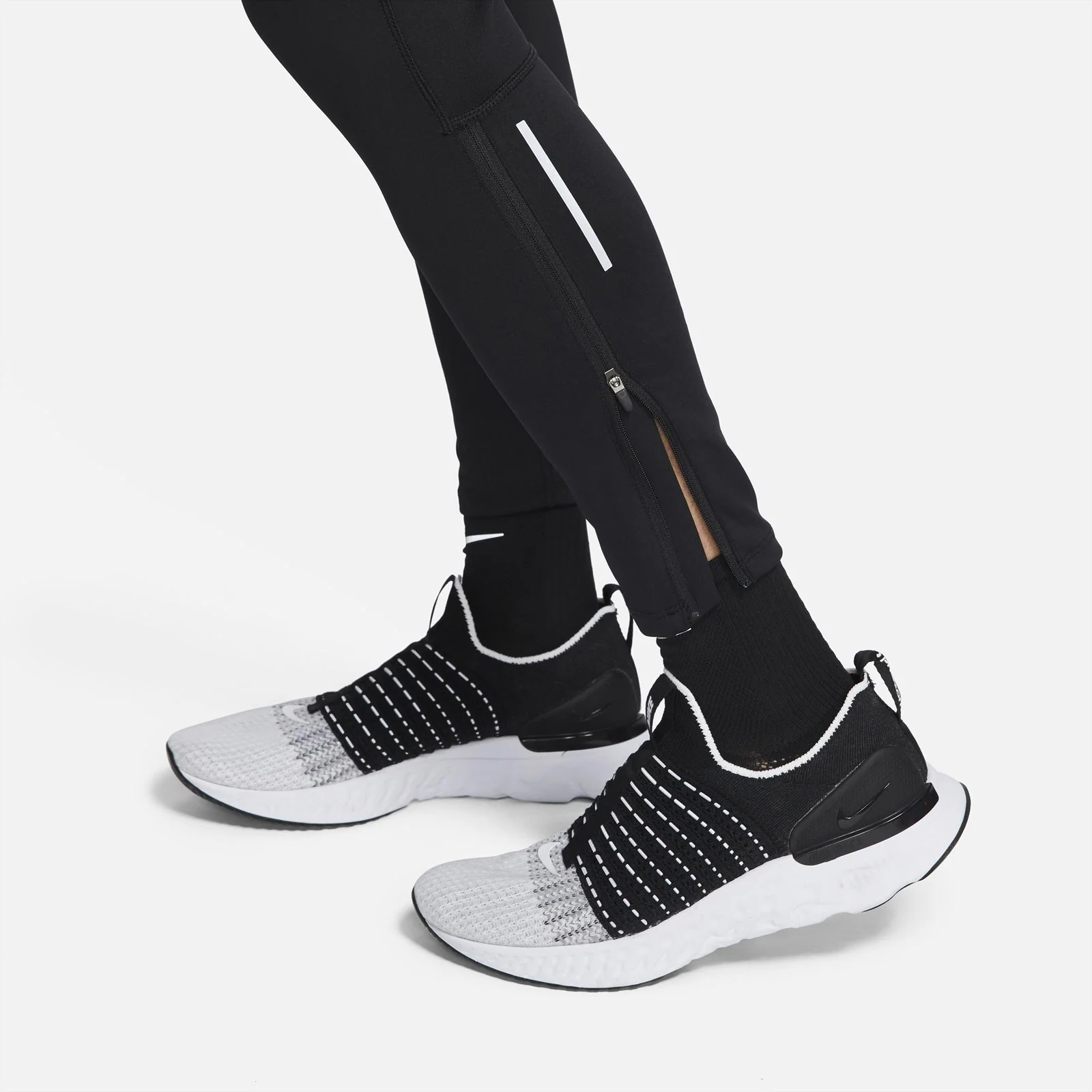 Nike Mens Dri-Fit Challenger Leggings - Image 7