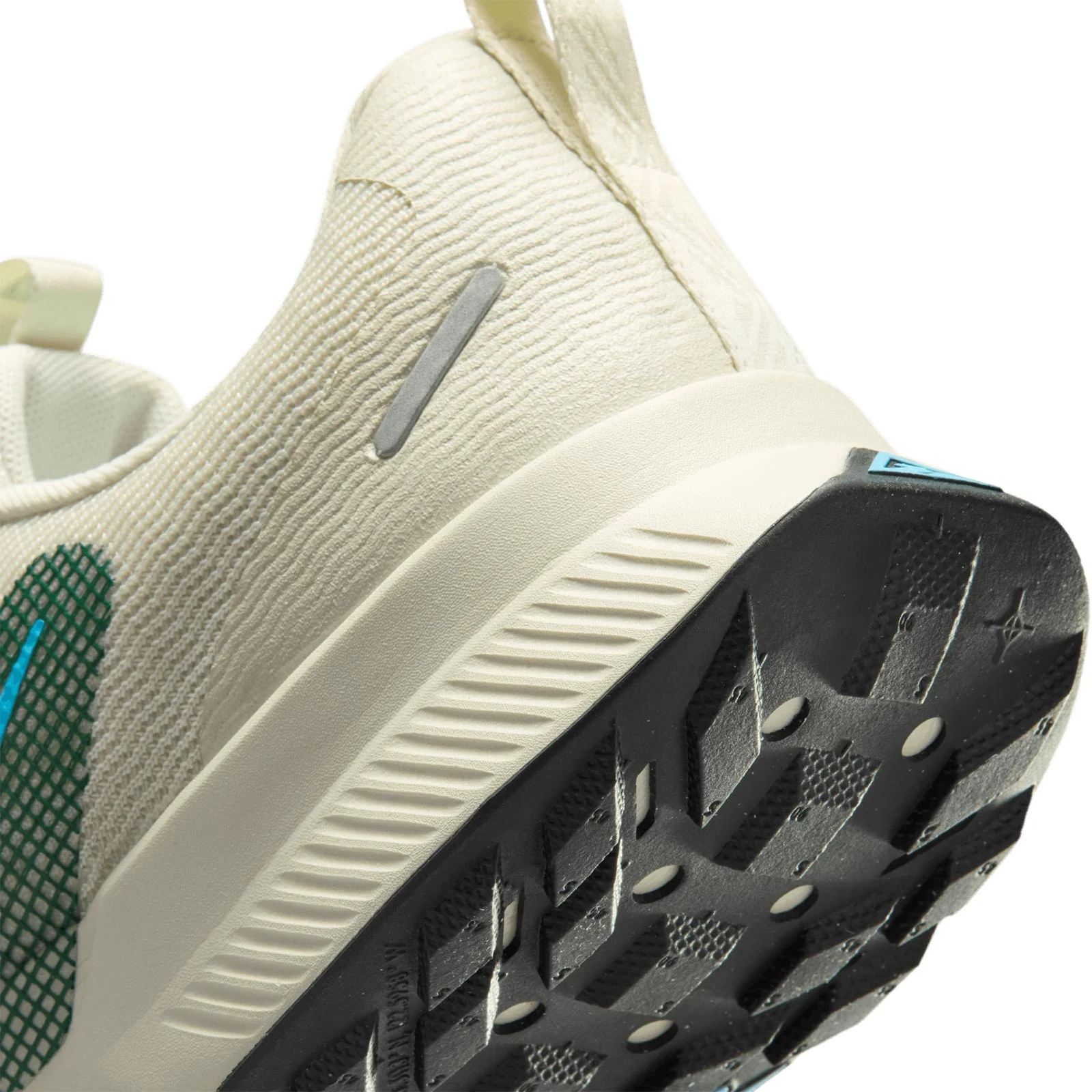 Nike Juniper Trail 3 Mens Trail Running Shoes - Image 6
