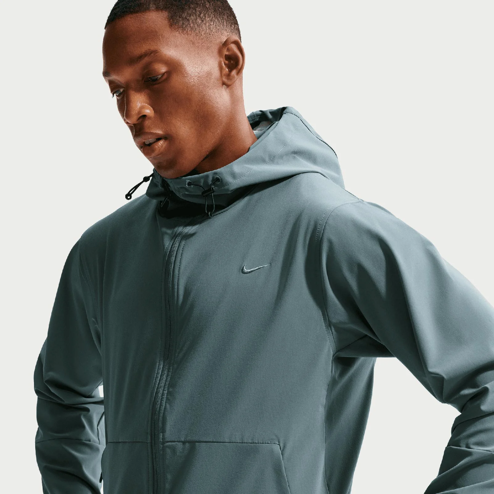 Nike Unlimited Mens Repel Hooded Versatile Jacket - Image 3
