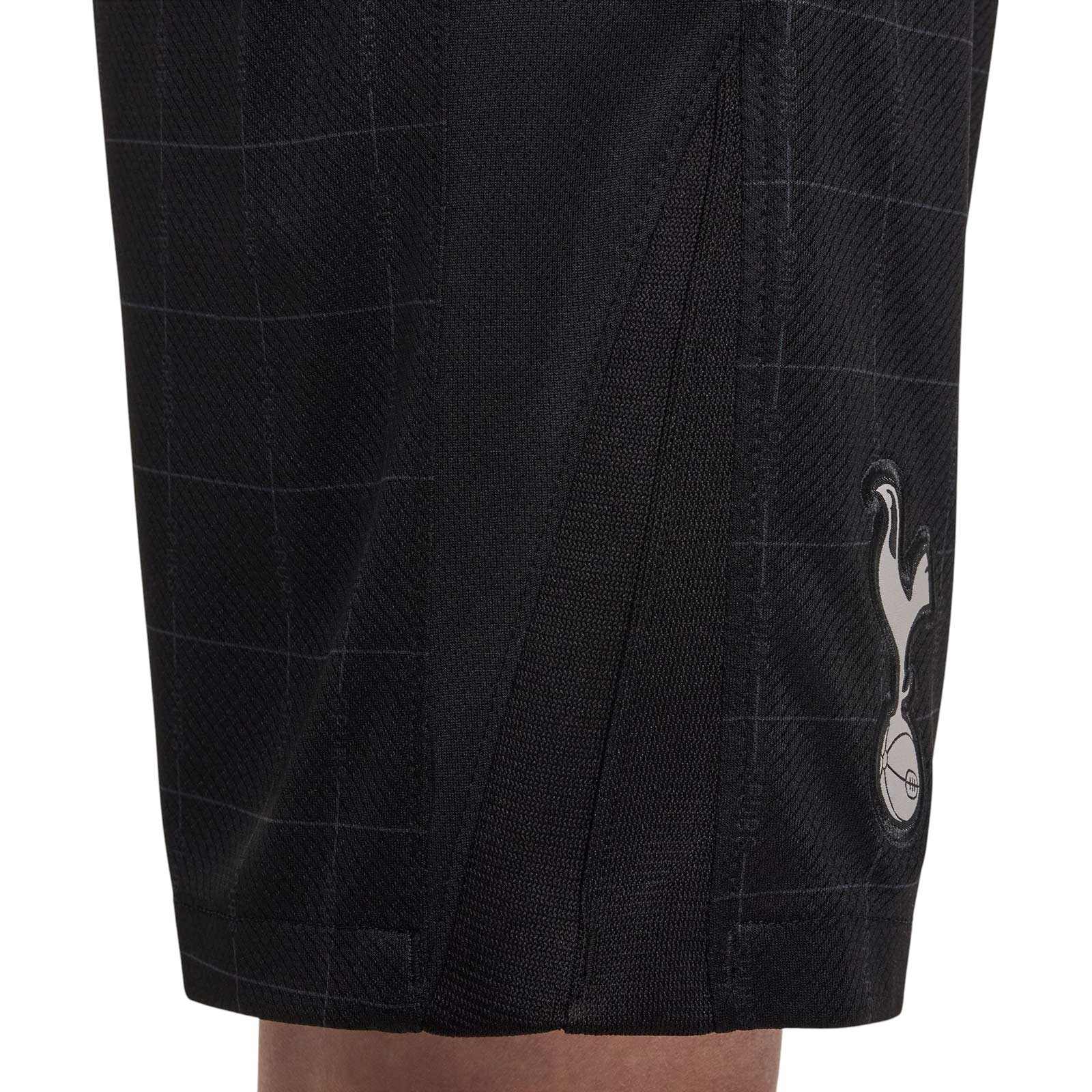 Nike Tottenham Hotspur 2025/26 Stadium Away Big Kids  Dri-FIT Soccer Replica Short - Image 4
