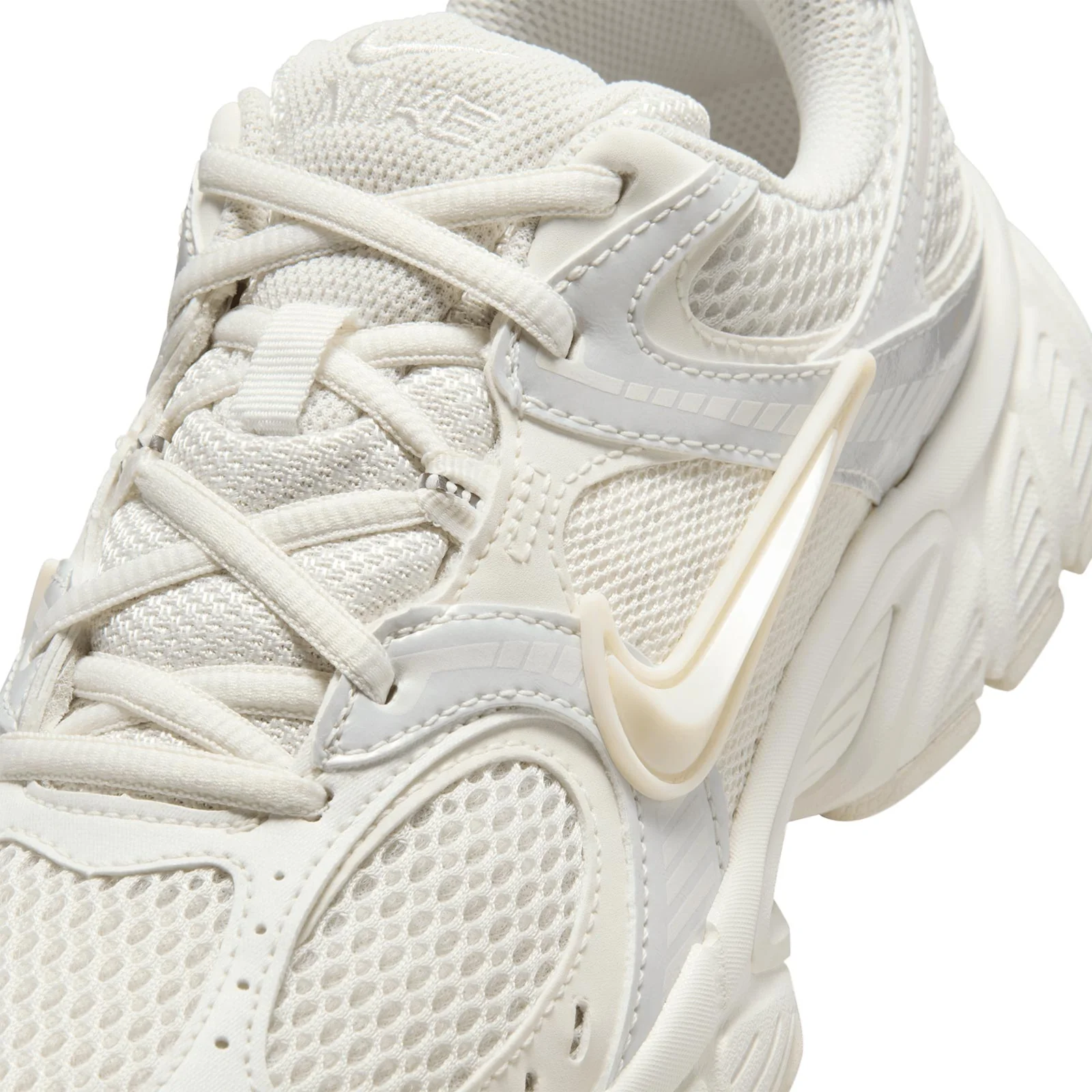 Nike V5 RNR Womens Shoes - Image 5