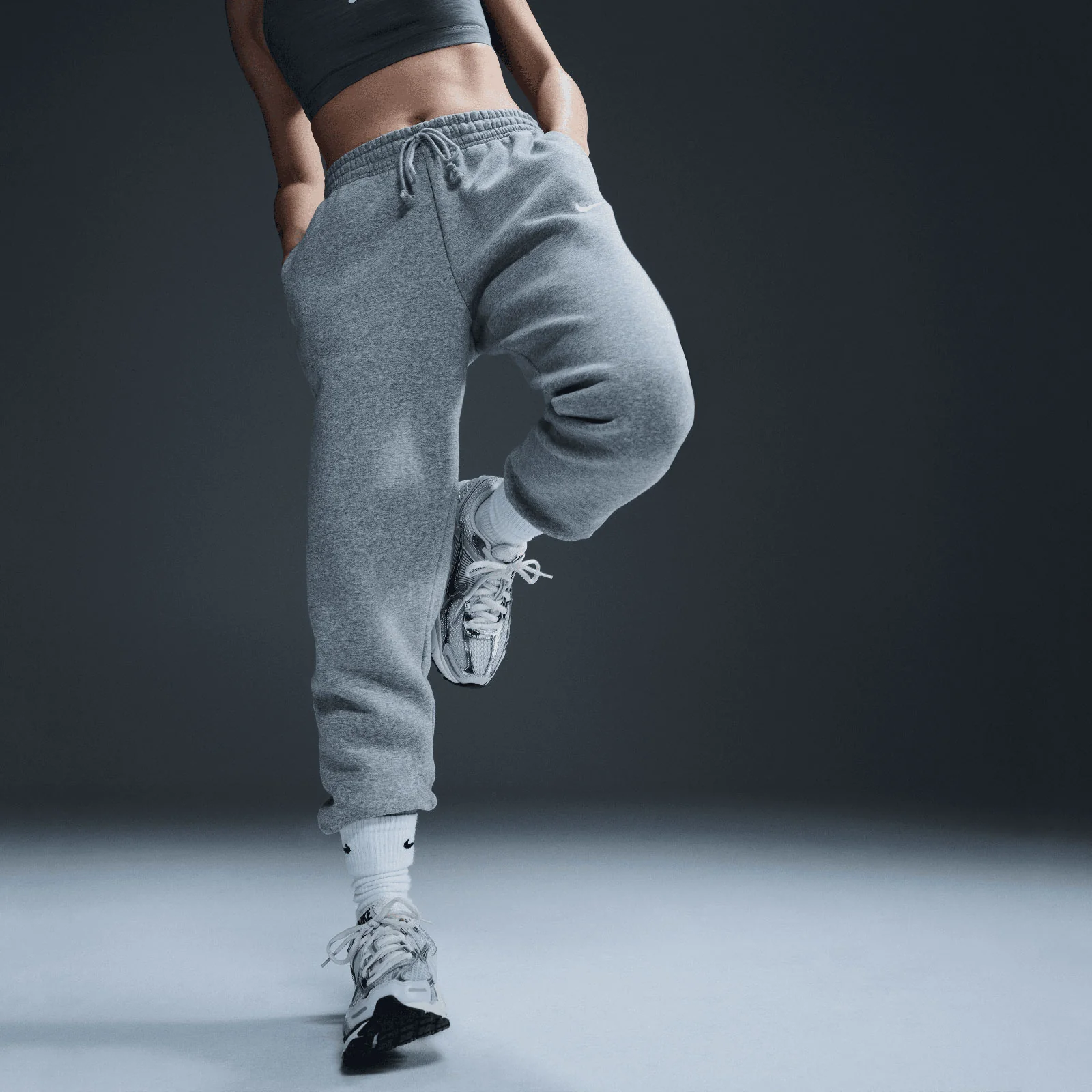 Nike Sportswear Phoenix Fleece Womens Mid-Rise Sweatpants - Image 5