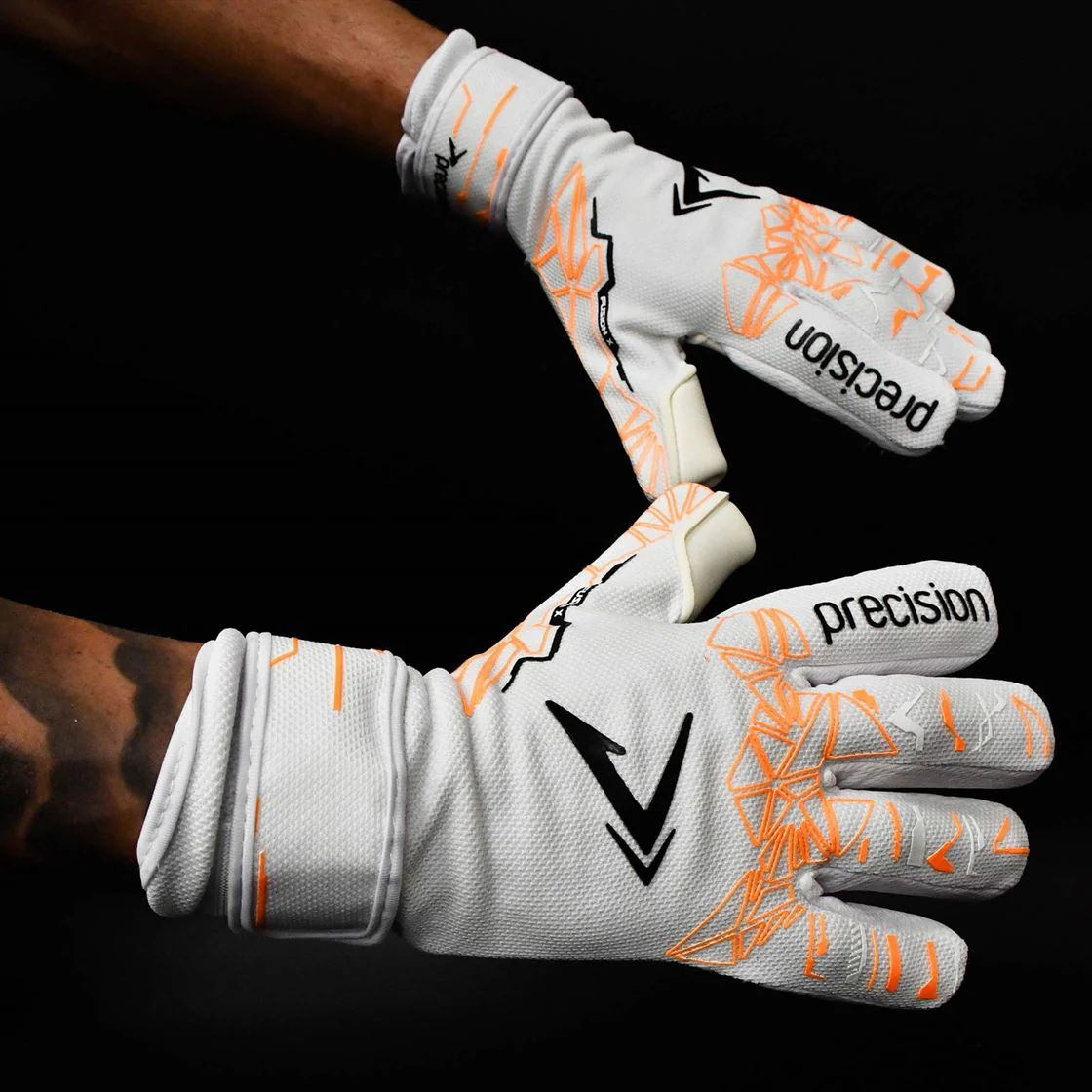 Precision Junior Fusion X Pro Lite Giga Goalkeeper Gloves - Image 2
