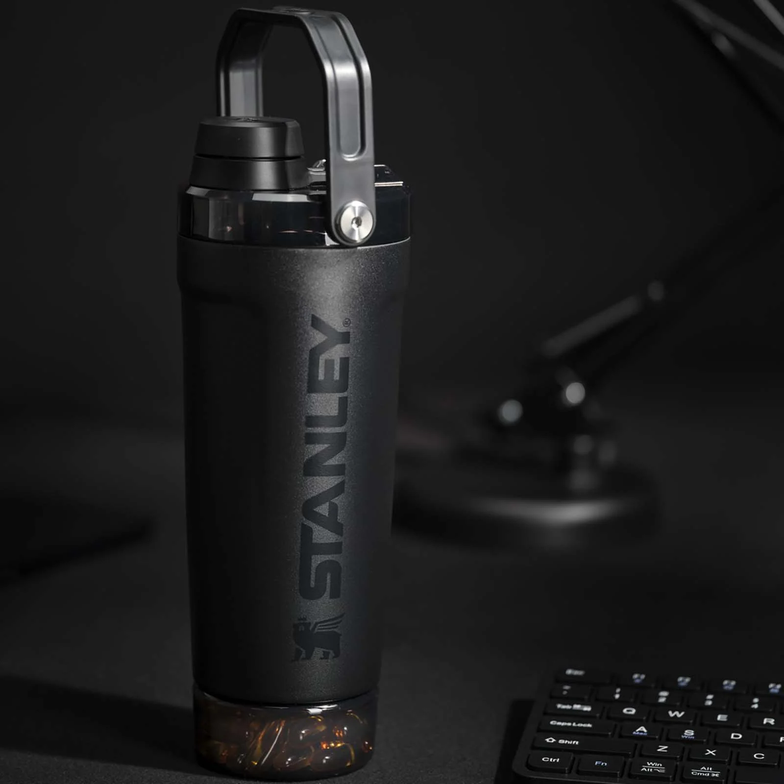 Stanley The Vitalize Shaker - Black - Image 5