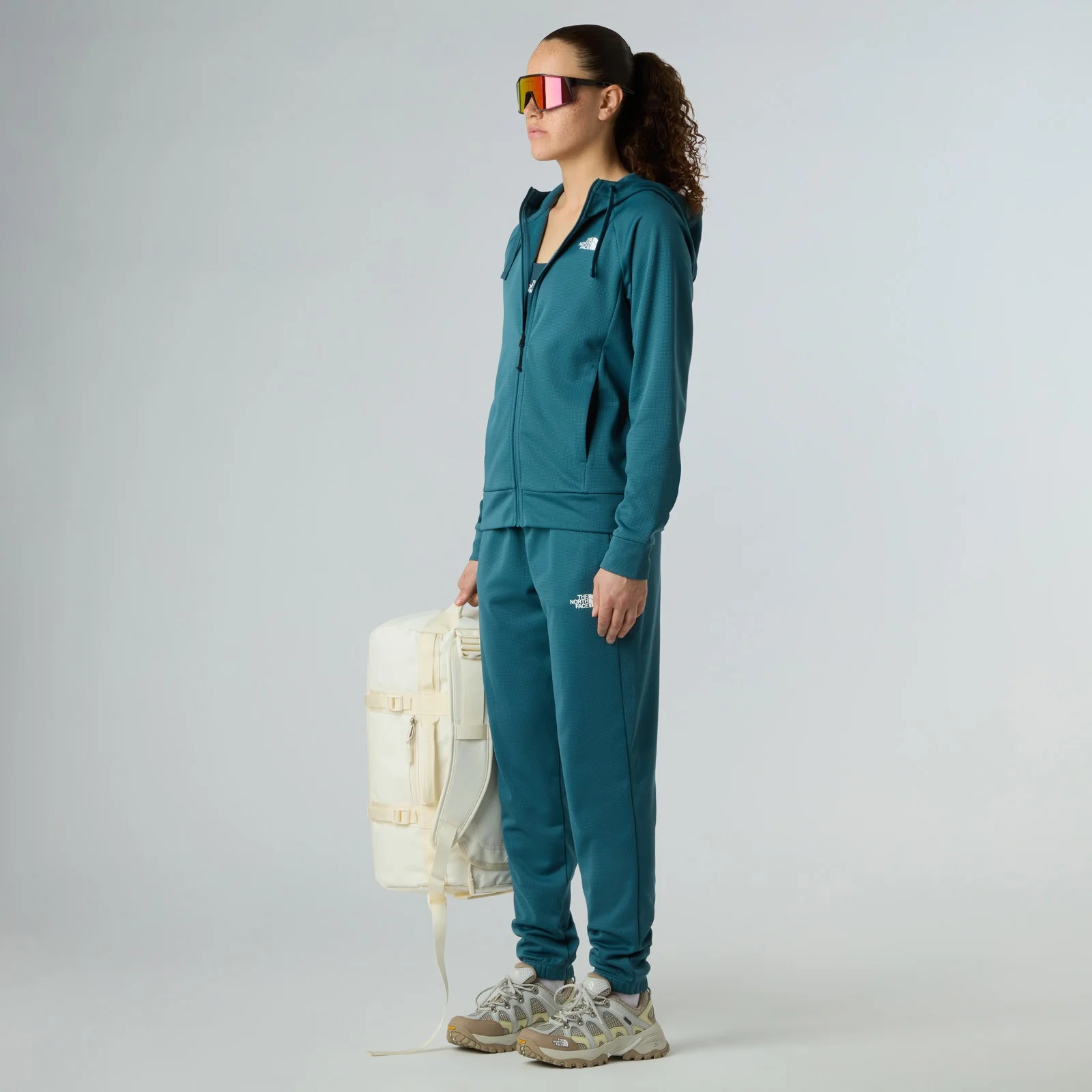 The North Face Reaxion 2.0 Womens Full-Zip Training Hoodie - Image 6