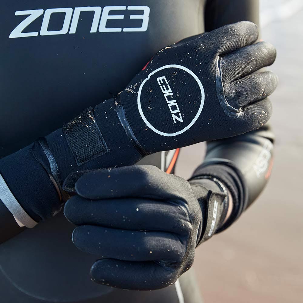 Zone3 Heat-Tech Neoprene Warmth Swim Gloves - Image 2